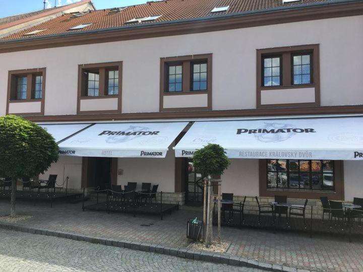 Hotel Kralovsky Dvur Hořice Exterior foto